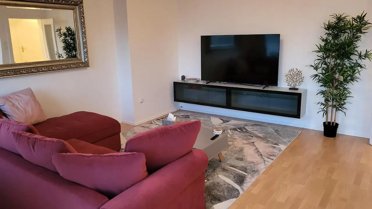 Апартаменты Lavish Stay In The Heart Of Dusseldorf City Center